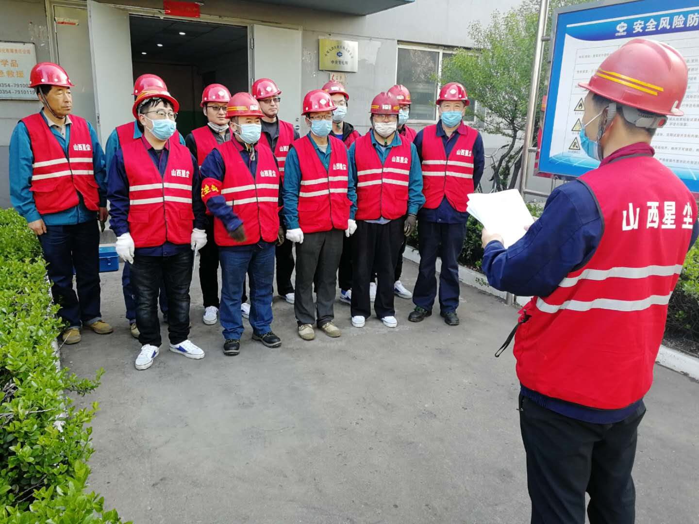 中煤九鑫公司电气设备预防性试验