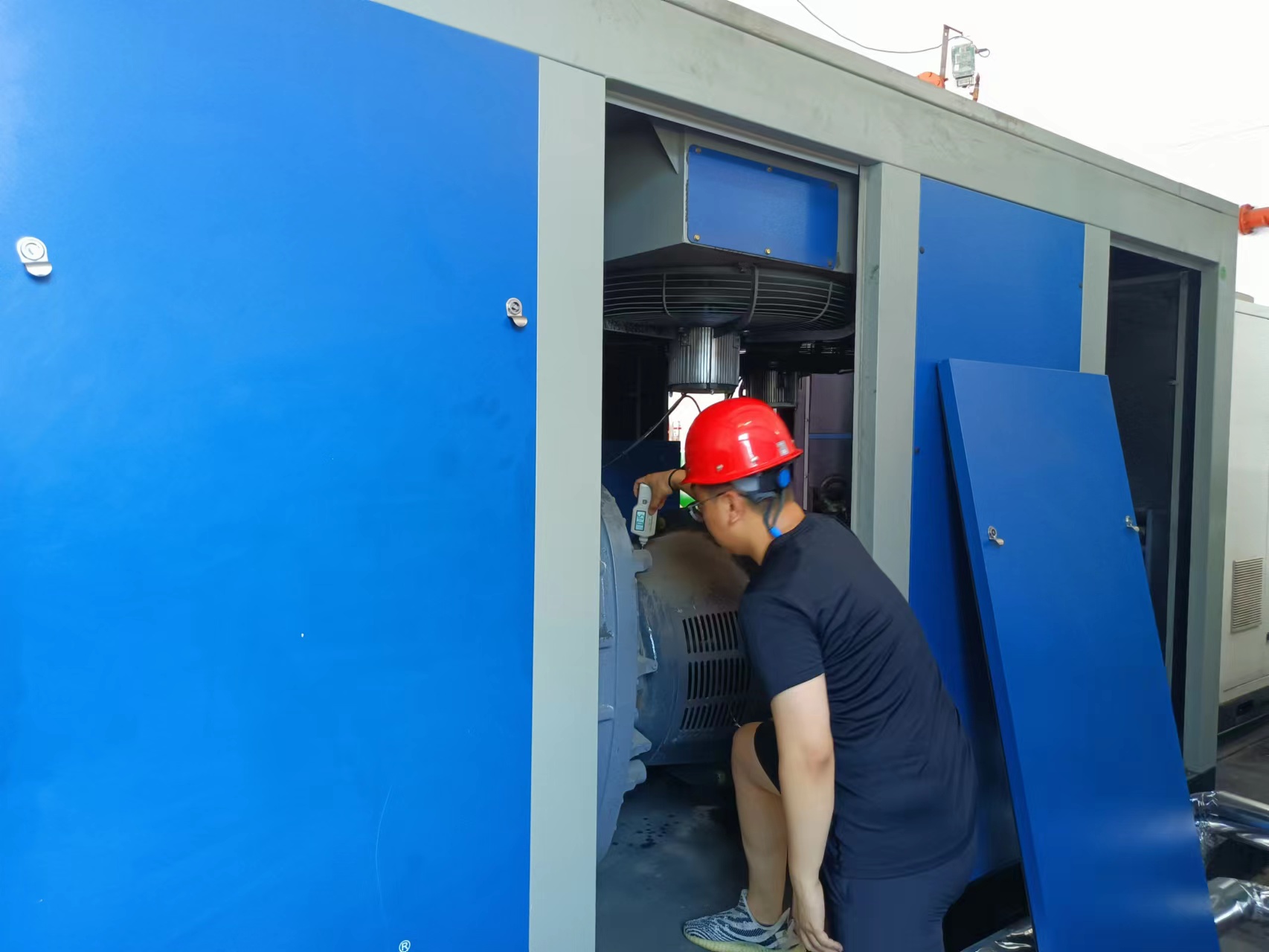 西冯街空压机现场检测